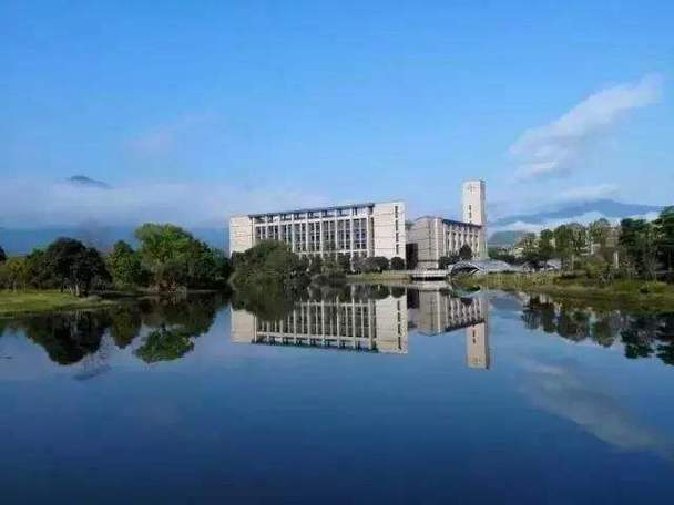 福建信息职业技术学院怎么样?排名第几?学费多少?宿舍环境如何